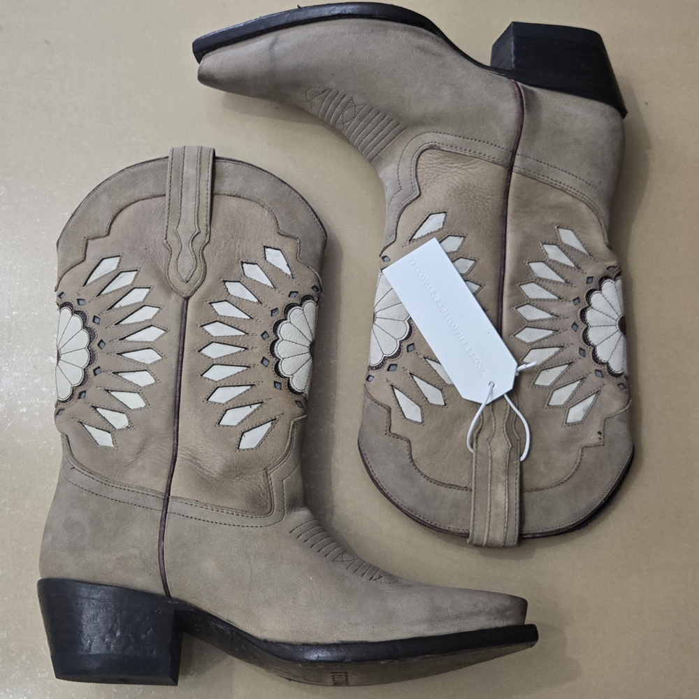 Brand New Tecovas Beige Heeled Cowboy Boots With Tasteful White Accents